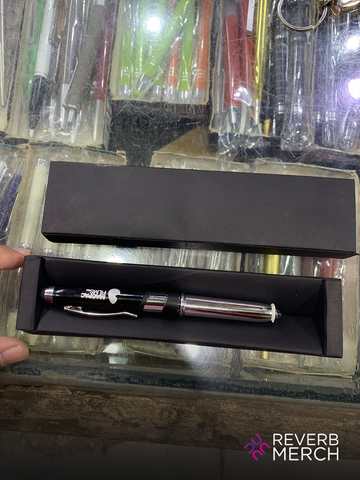 Pen box